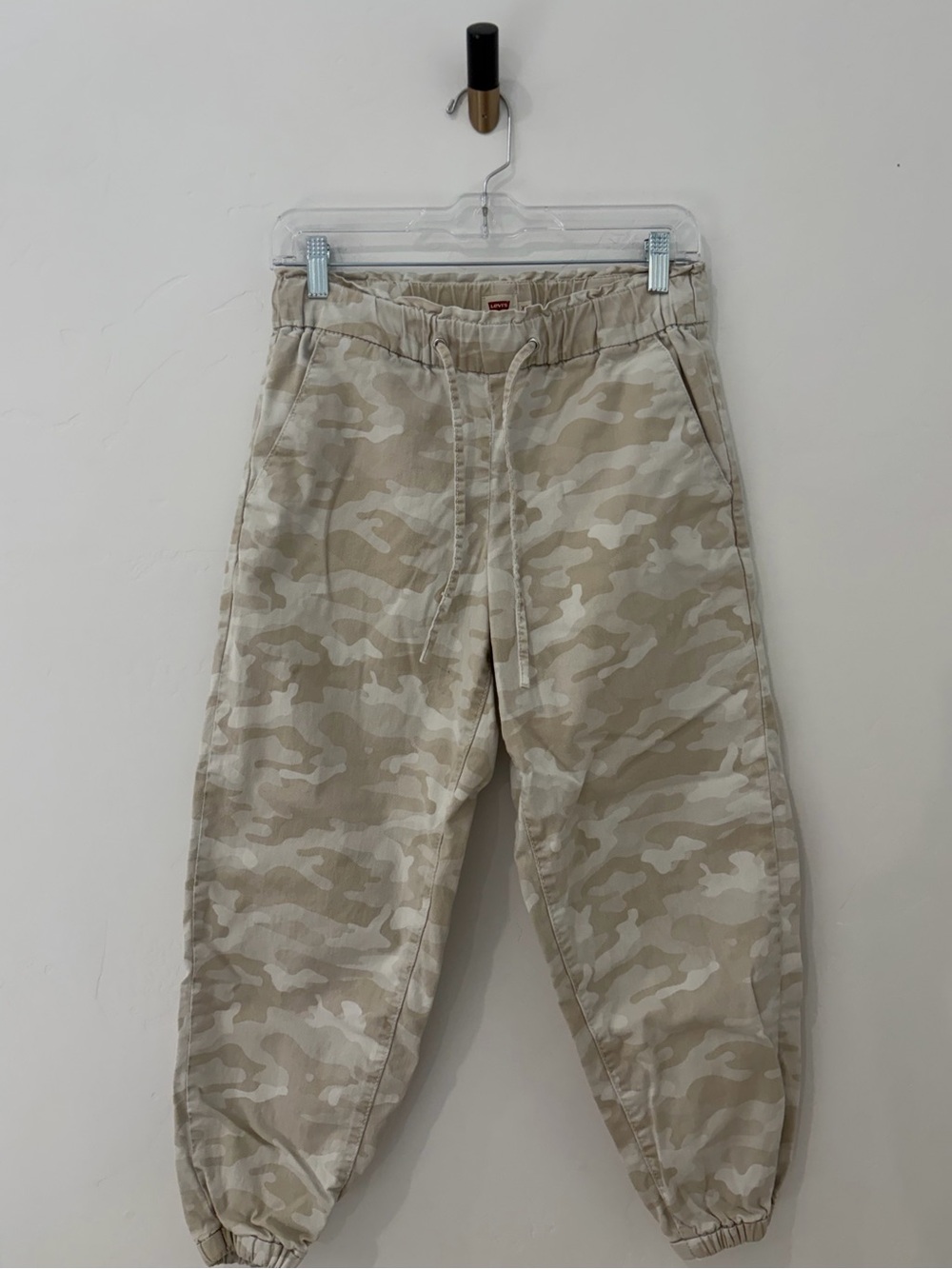Levi’s Camo Jogger Pants XS Beige Drawstring Utility Cargo Style